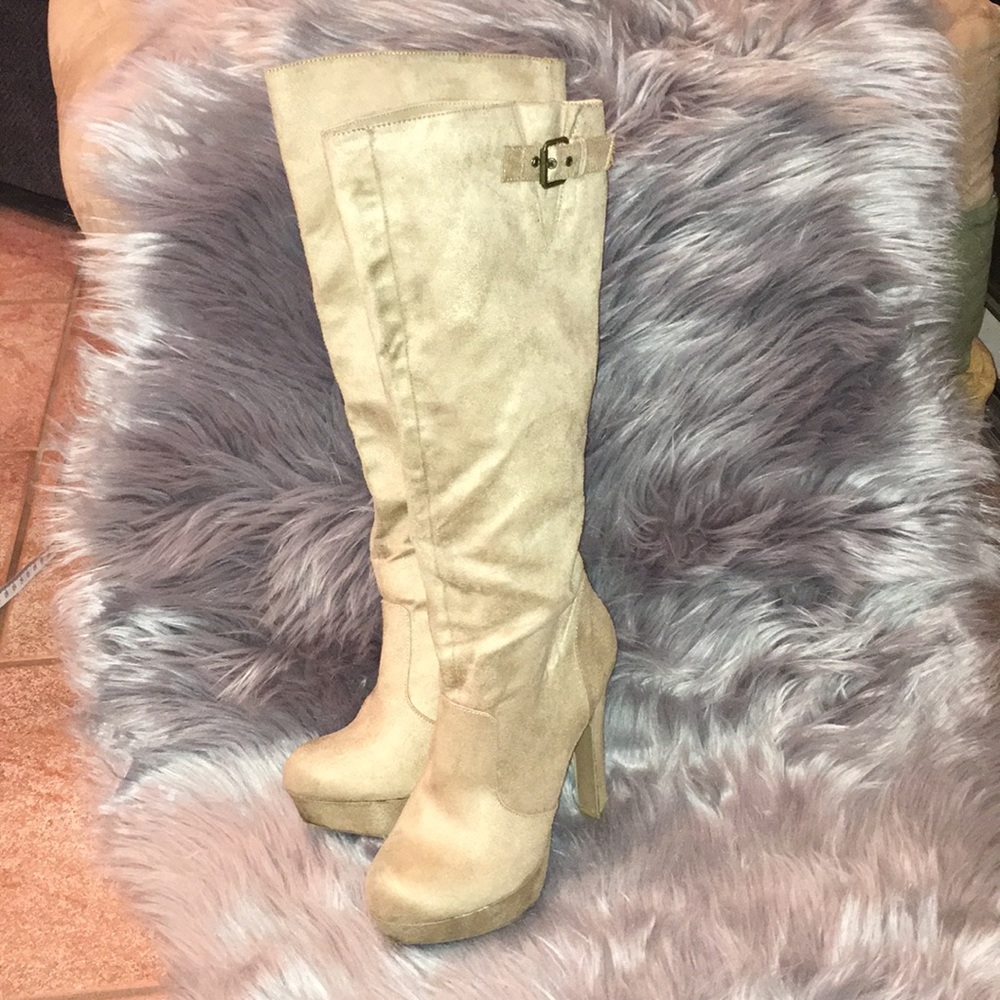 Suede -like Platform Heeled Boots